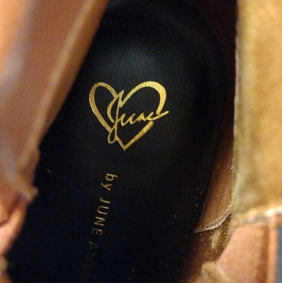 June Ambrose high heeled booties, suede, tan, size 9M. - Picture 4 of 11